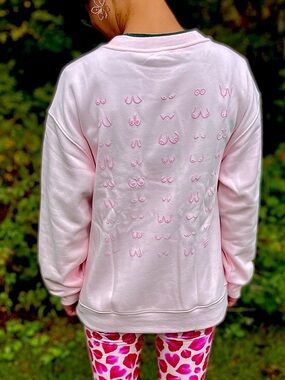 Fabletics’ Limited-Edition Crewneck Sweatshirt With Boob Print in Pink Pixie XS